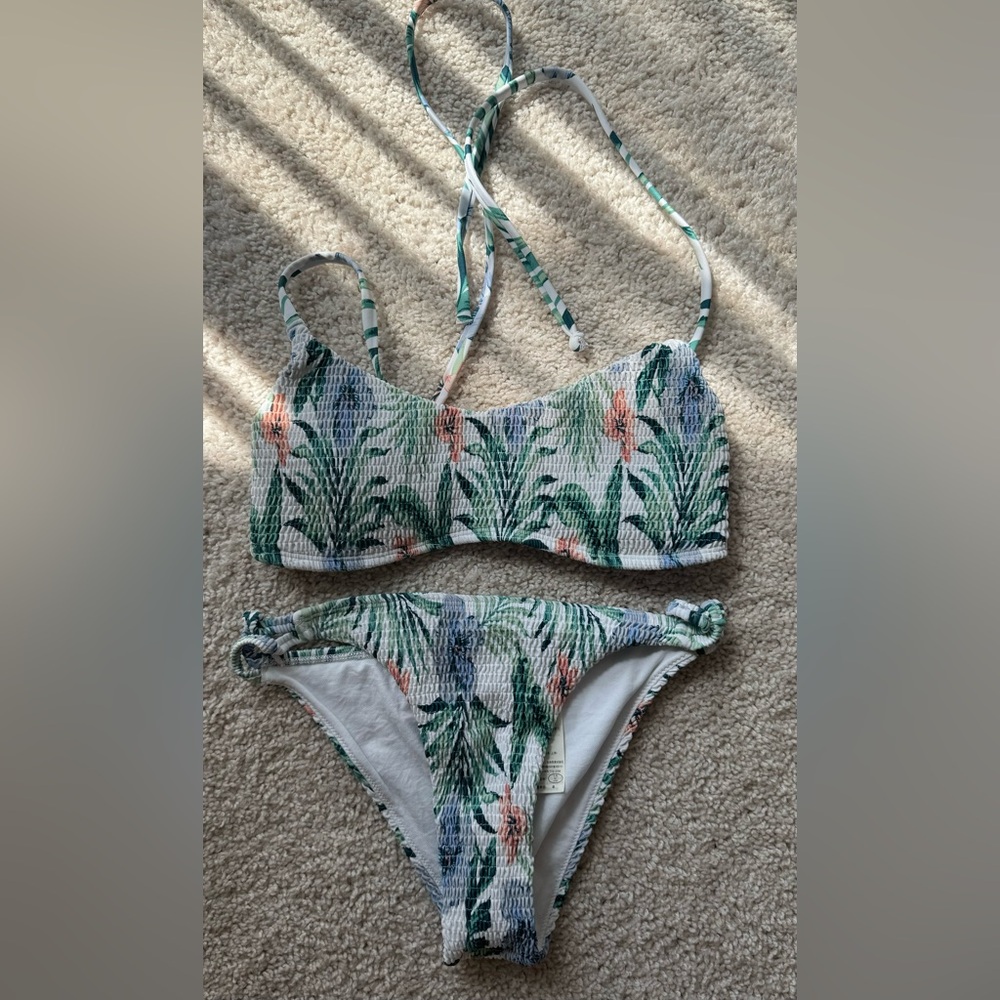 Hollister smocked floral high waisted cheeky bikini / small bottom + medium top